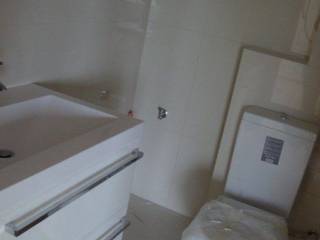 Forumland Real Estate, Μπάνιο