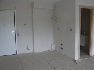 Forumland Real Estate, Είσοδος