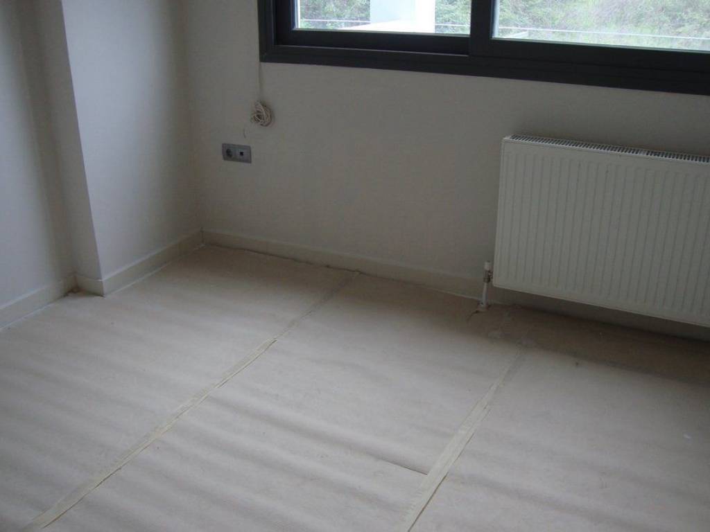 Forumland Real Estate, 1os orophos