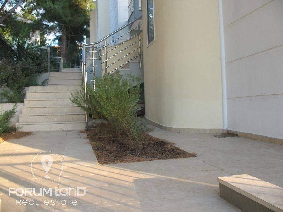 Forumland Real Estate, Εξωτερική Όψη