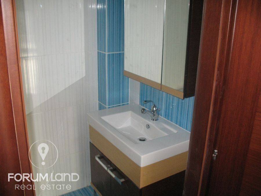 Forumland Real Estate, Μπάνιο