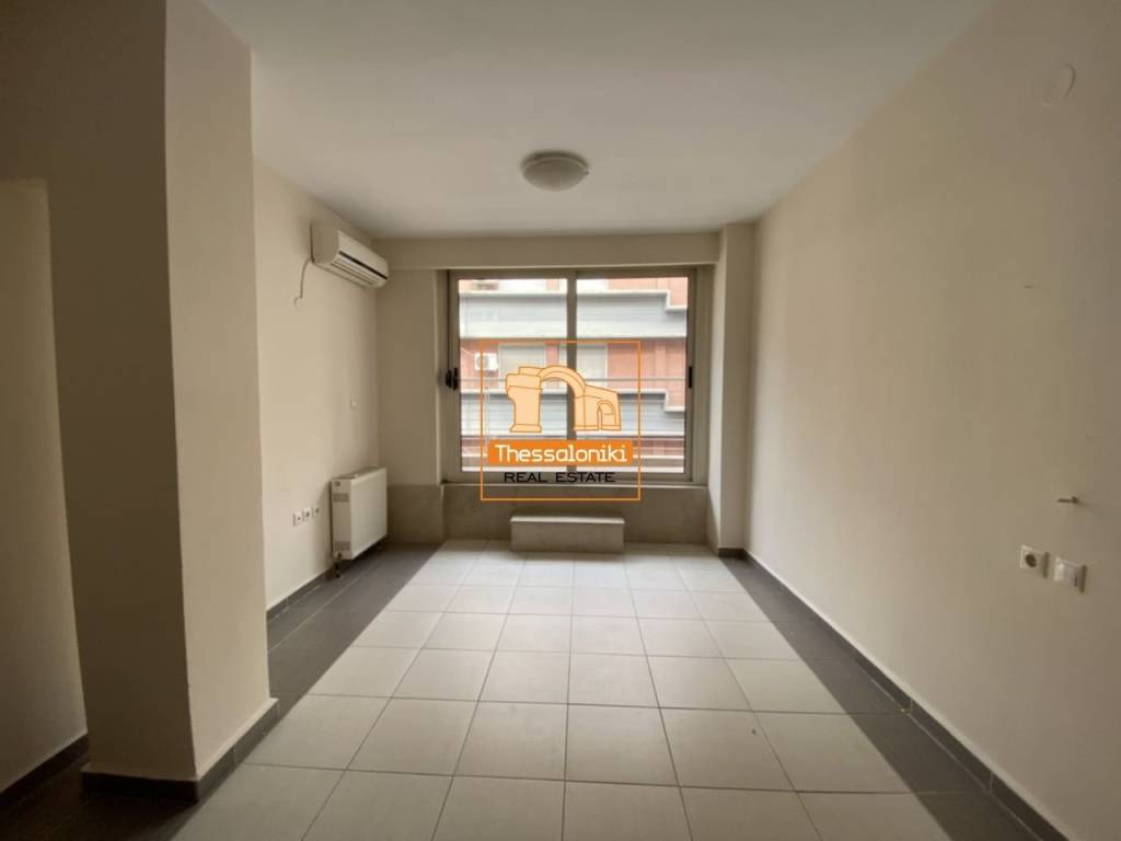 Πλ. Δώδεκα Αποστόλων, Στούντιο, 48 τ.μ.