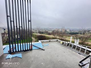 Forumland Real Estate, Βεράντες