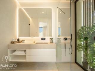 Forumland Real Estate, Μπάνιο