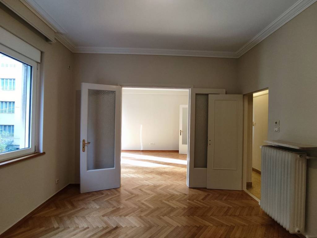 τραπεζαρία - σαλόνι