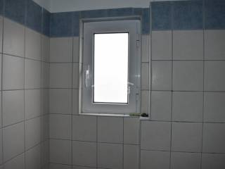 ΠΑΡΑΘΥΡΟ ΛΟΥΤΡΟΥ