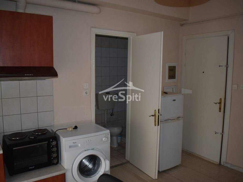 ΕΠΙΠΛΩΜΕΝΗ ΓΚΑΡΣΟΝΙΕΡΑ-ΕΝΑΣ ΧΩΡΟΣ