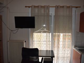 ΕΠΙΠΛΩΜΕΝΗ ΓΚΑΡΣΟΝΙΕΡΑ-ΕΝΑΣ ΧΩΡΟΣ