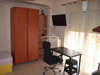 ΕΠΙΠΛΩΜΕΝΗ ΓΚΑΡΣΟΝΙΕΡΑ-ΕΝΑΣ ΧΩΡΟΣ