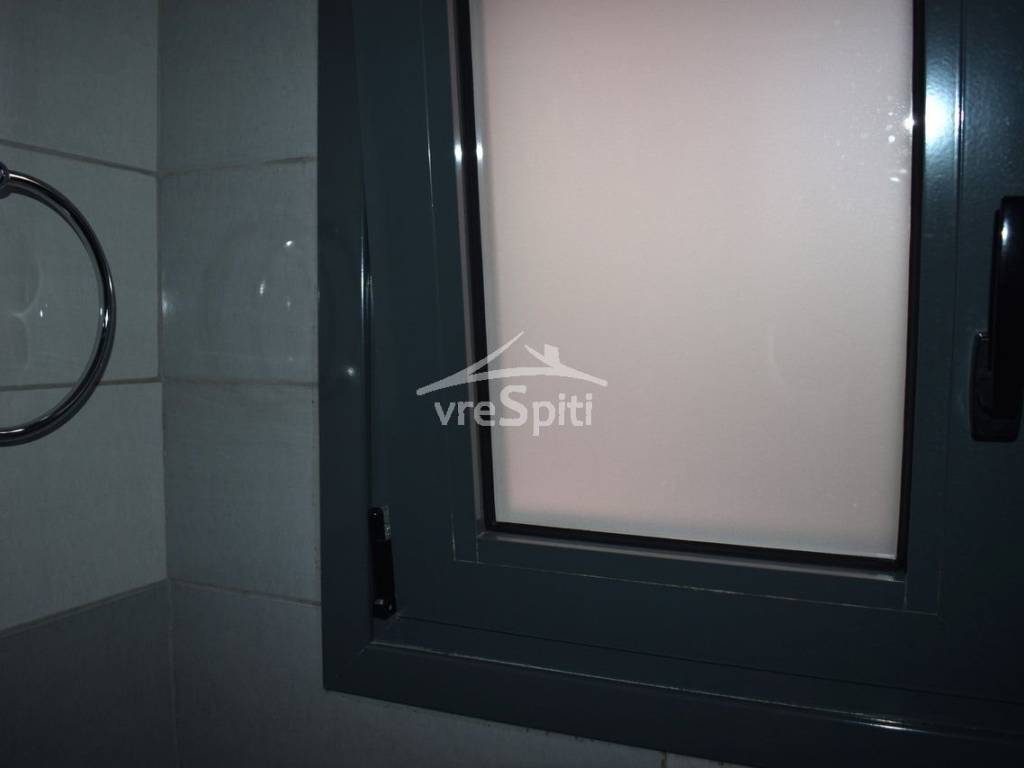 ΠΑΡΑΘΥΡΟ ΛΟΥΤΡΟΥ