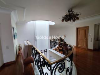 Χολ - Διάδρομος