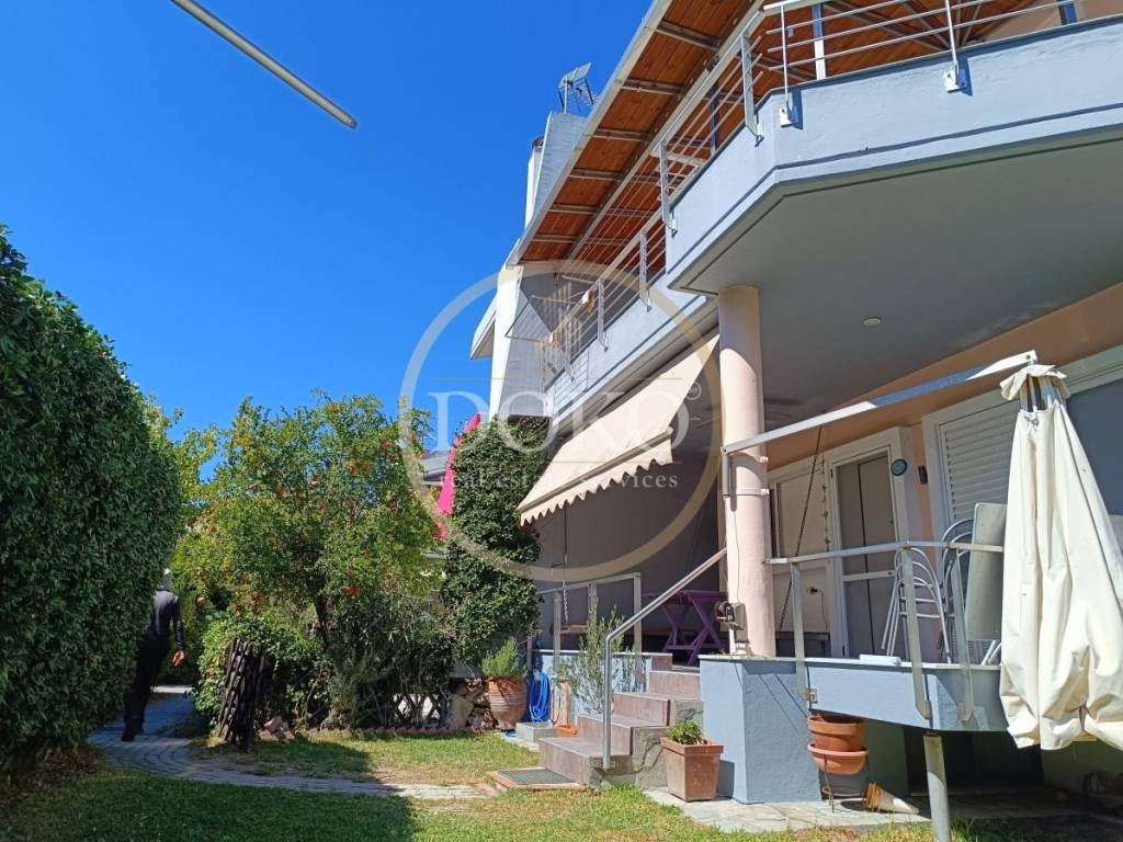 Θέα από μπαλκόνι