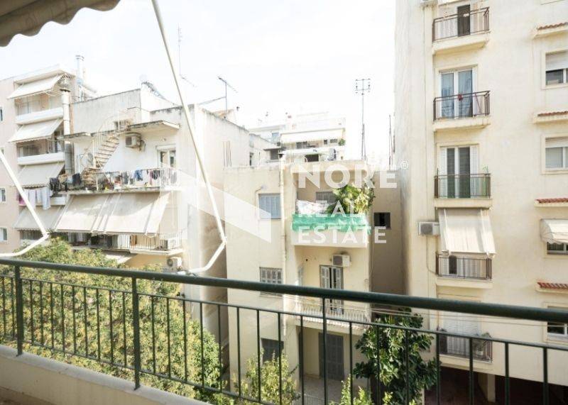 Θέα από μπαλκόνι