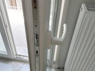 Forumland Real Estate, Κουφώματα