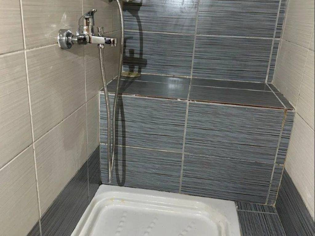 Forumland Real Estate, Μπάνιο