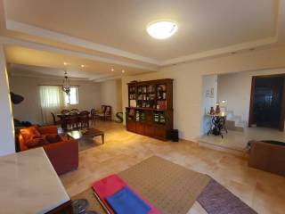 Σαλονοτραπεζαρία