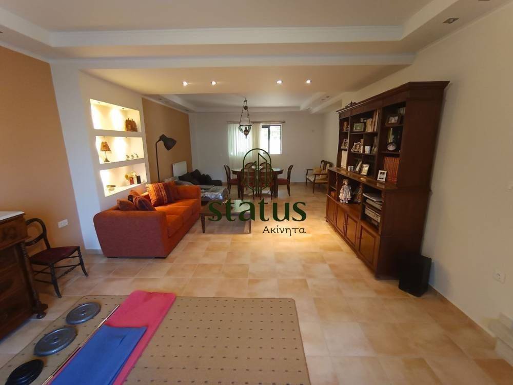 Σαλονοτραπεζαρία