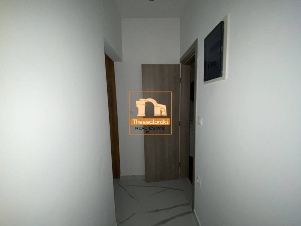 Αχειροποίητος, Στούντιο