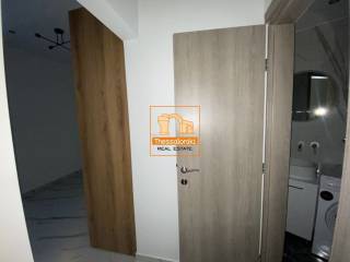 Αχειροποίητος, Στούντιο