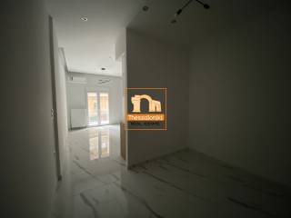 Αχειροποίητος, Στούντιο