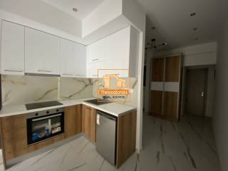 Αχειροποίητος, Στούντιο