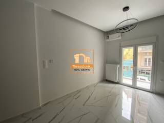 Αχειροποίητος, Στούντιο