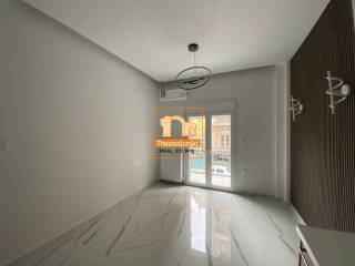 Αχειροποίητος, Στούντιο