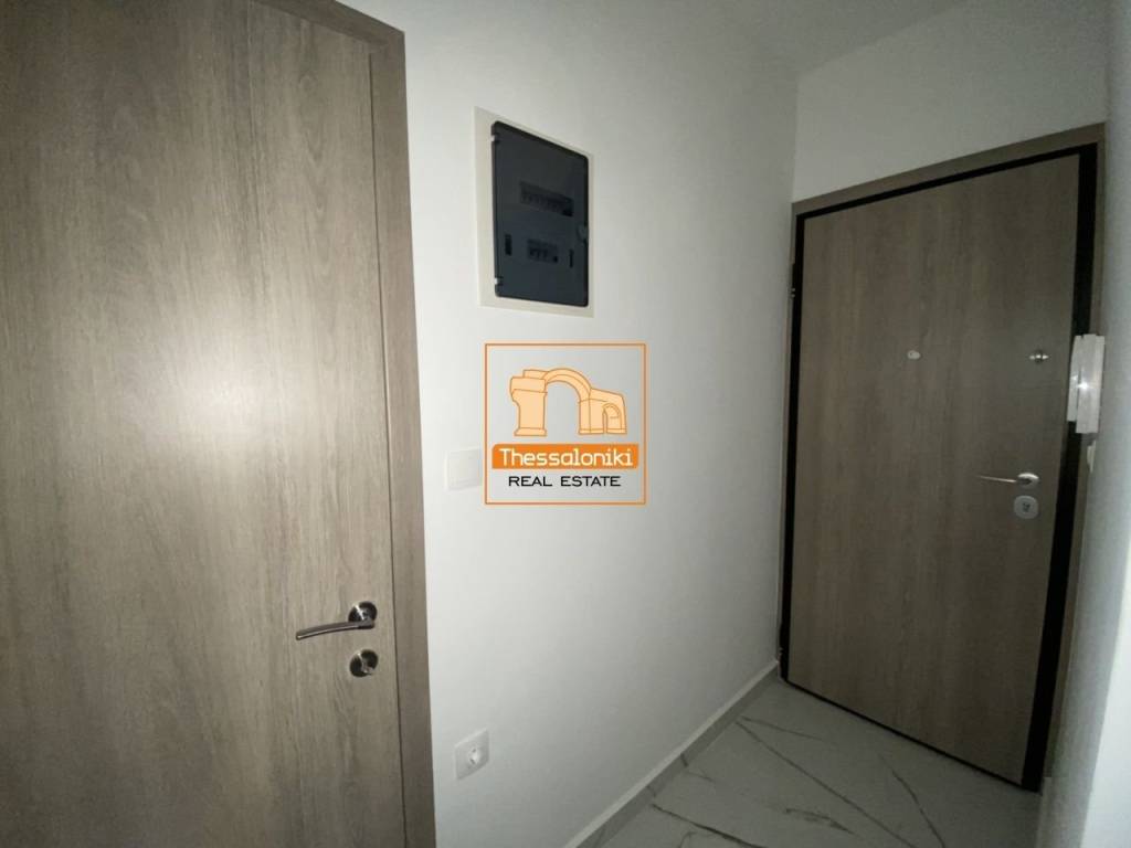 Αχειροποίητος, Στούντιο