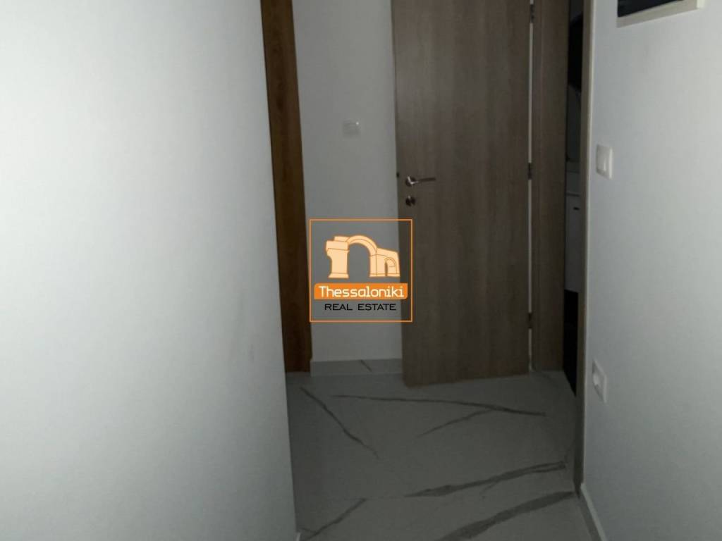 Αχειροποίητος, Στούντιο