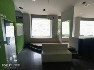 Forumland Real Estate, κατάστημα