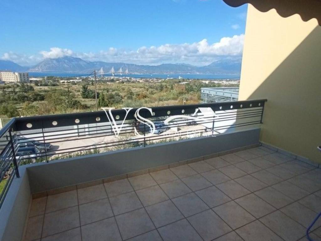 Θέα απο μπαλκόνι