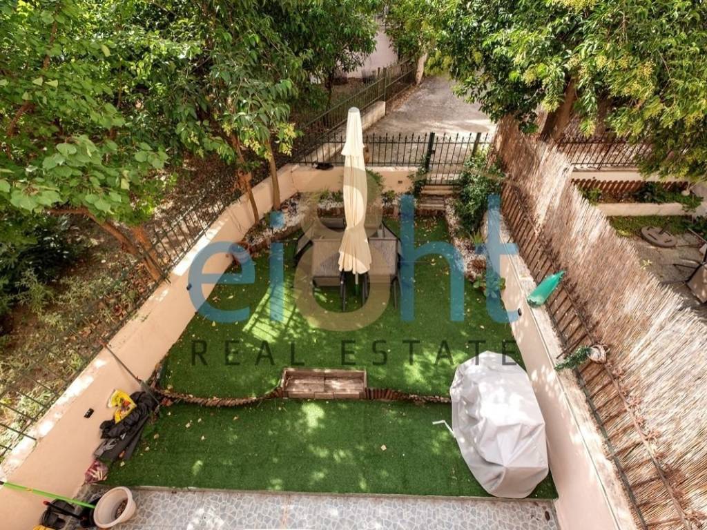 Θέα από μπαλκόνι