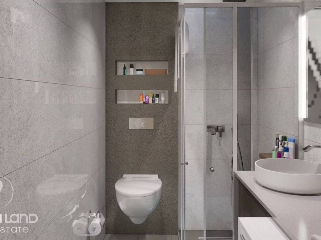 Forumland Real Estate, Μπάνιο