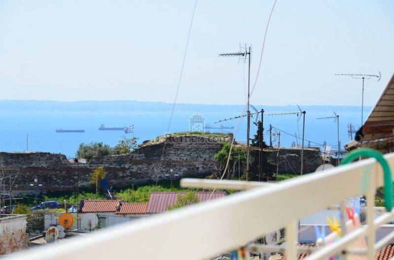 Θέα από μπαλκόνι