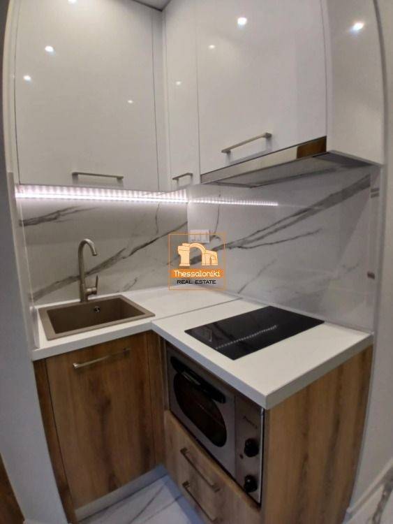 Μπότσαρη, Στούντιο, 33 τ.μ.