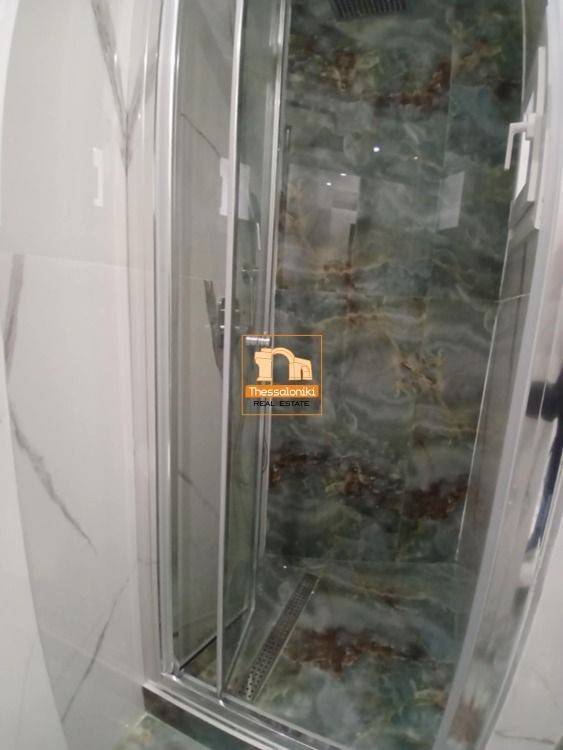 Μπότσαρη, Στούντιο, 33 τ.μ.