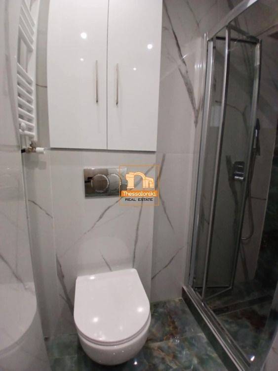 Μπότσαρη, Στούντιο, 33 τ.μ.