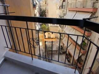 Μπότσαρη, Στούντιο, 33 τ.μ.