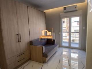 Μπότσαρη, Στούντιο, 32 τ.μ.