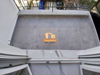 Μπότσαρη, Στούντιο, 32 τ.μ.