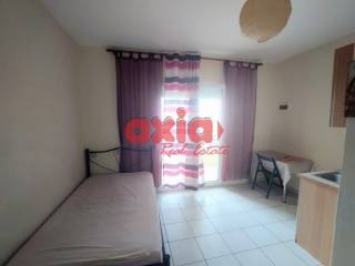 Ενοικιάζεται Studio 25τ.μ. που βρίσκεται στον 1ο όροφο οικοδομής  κοντά στην Αγία Ειρηνη,