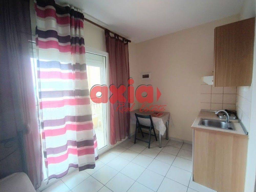 Ενοικιάζεται Studio 25τ.μ. που βρίσκεται στον 1ο όροφο οικοδομής  κοντά στην Αγία Ειρηνη,