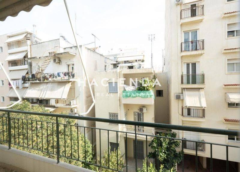 Θέα από μπαλκόνι