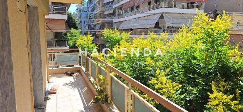 Θέα από μπαλκόνι