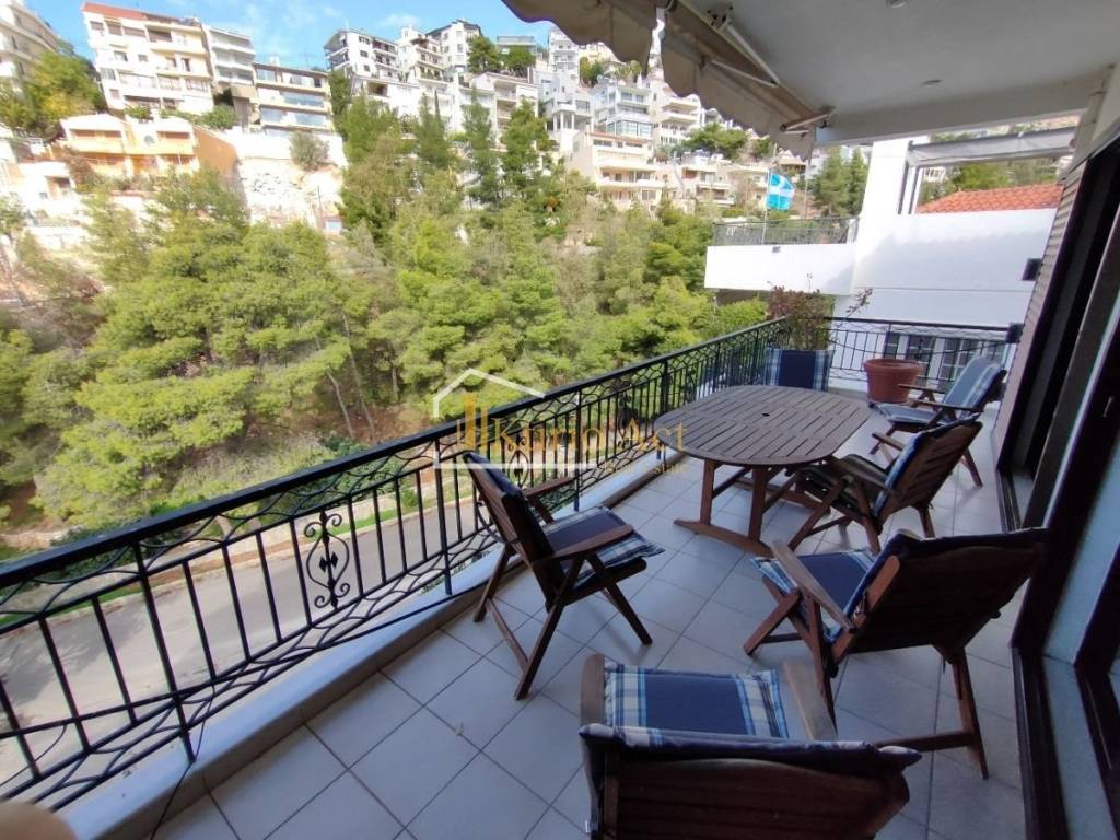 Θέα από μπαλκόνι