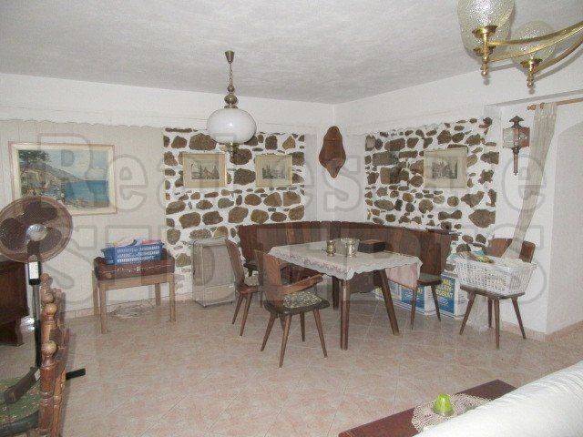 ΤΡΑΠΕΖΑΡΙΑ