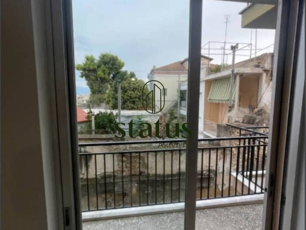 Θέα απο μπαλκόνι