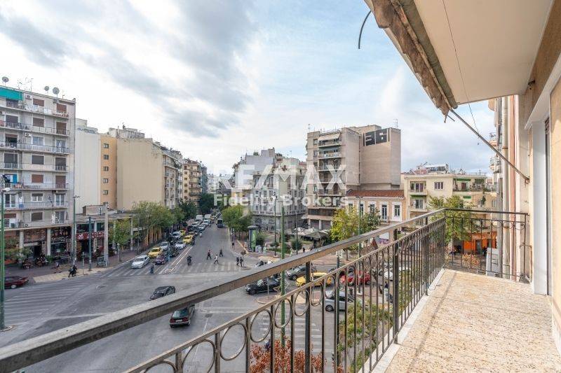 Θέα από μπαλκόνι