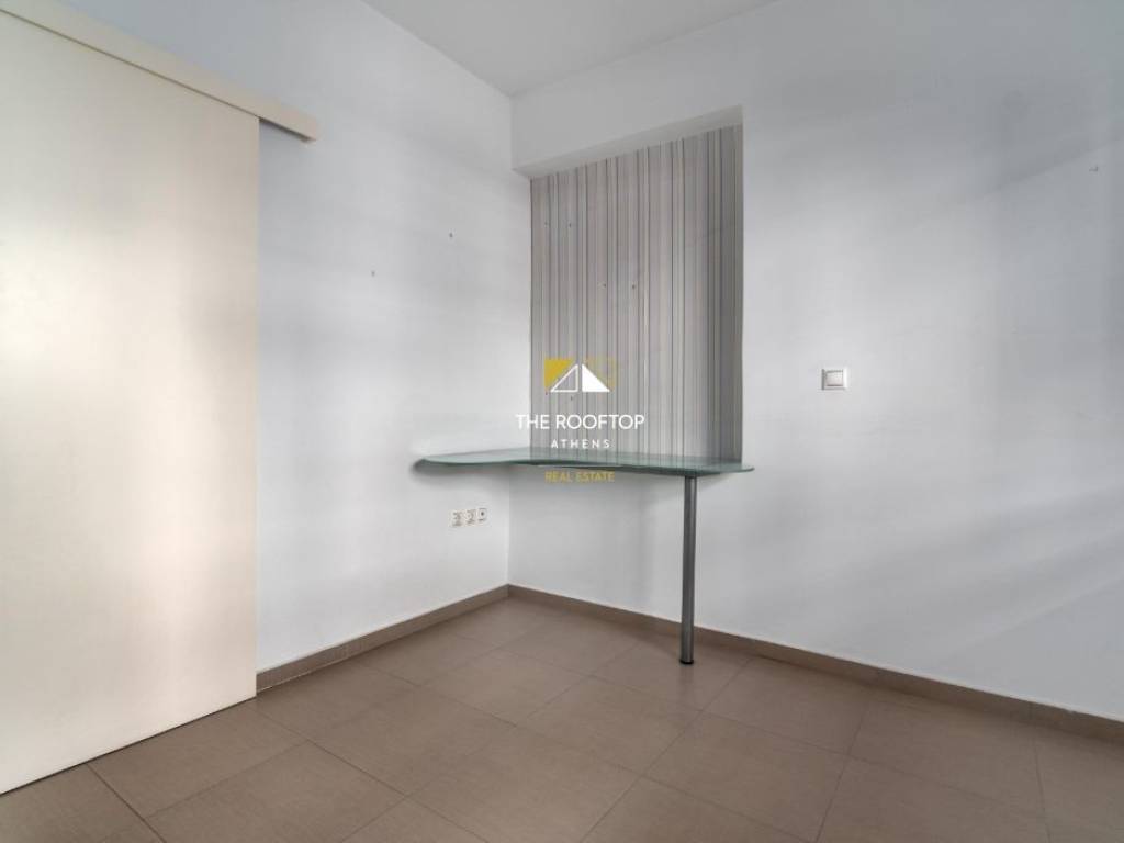 2o domatio ( eikona 2e)