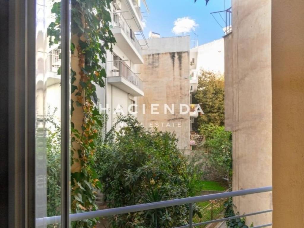 Θέα από μπαλκόνι